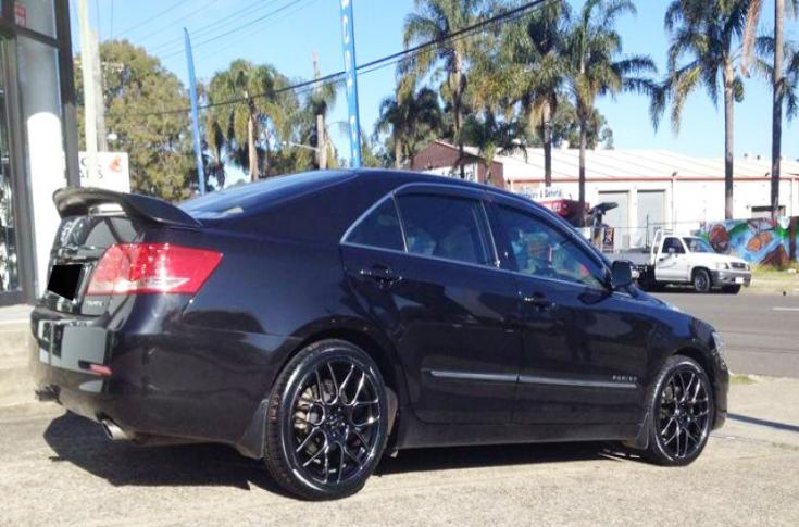 TOYOTA AURION MATRIX BLACK PIPED